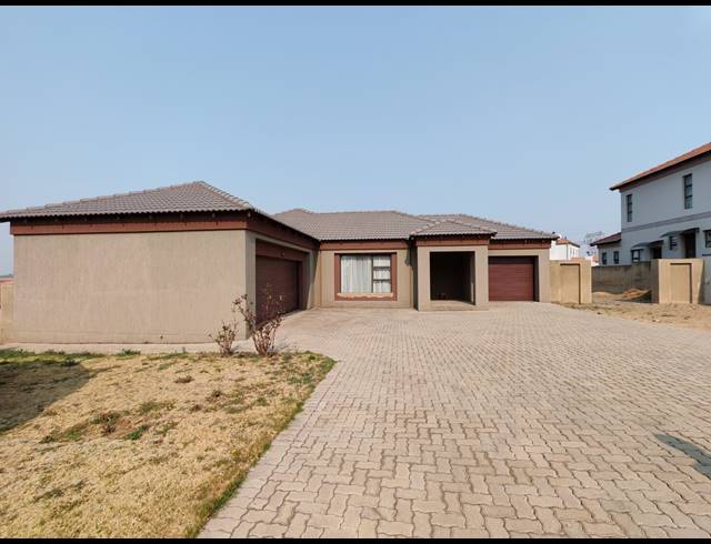 3 BEDROOM HOUSE FOR SALE IN THREE RIVERS EAST